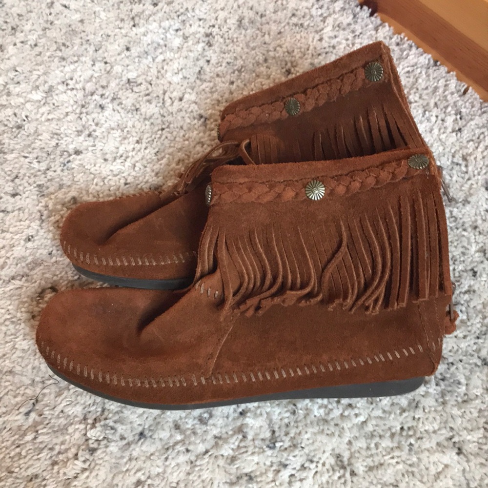 Minnetonka ankle boots. Size 7.5–fit size 8.
